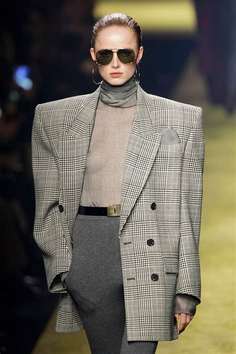 Saint Laurent collezione Autunno Inverno 2024: la sfilata 